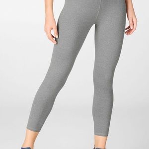 Fabletics High-Waisted Grey Heather Capri Legging Sz S